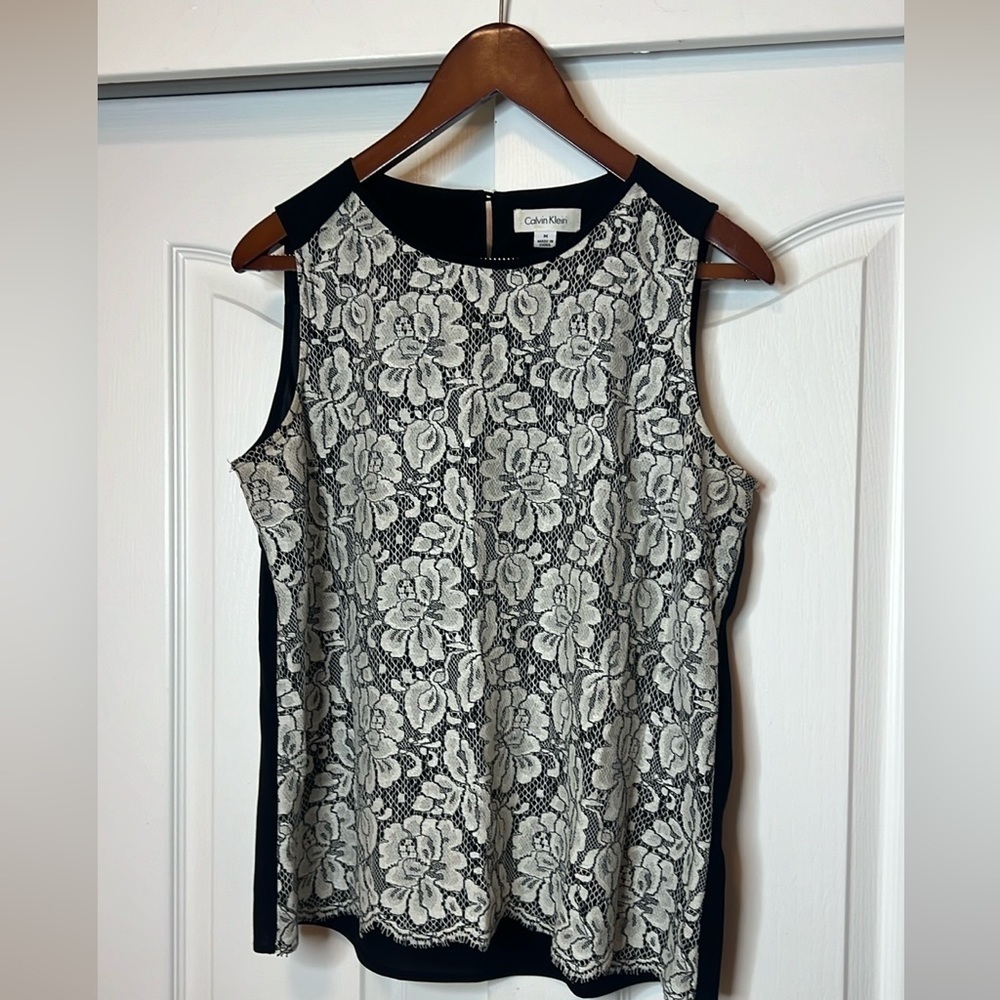 Calvin Klein white lace womens sleeveless top - Medium - White and Black